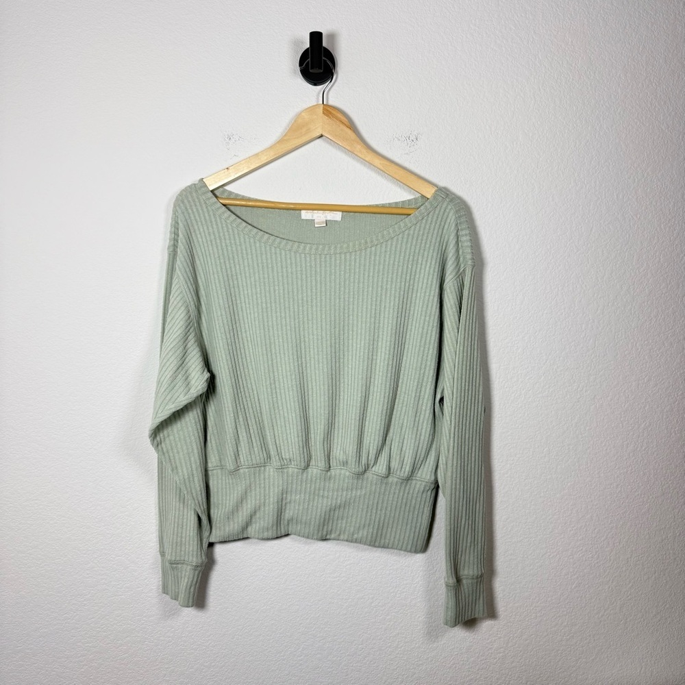 Spiritual Gangster Women’s Ballet Rib Banded Hem Pullover in Sage Green M - Picture 8 of 13